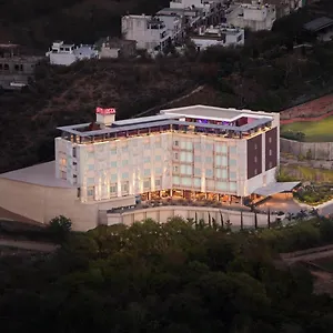 5* Resort Juesta Sajjangarh & Spa,